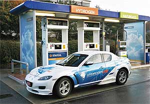 Mazda Hynor